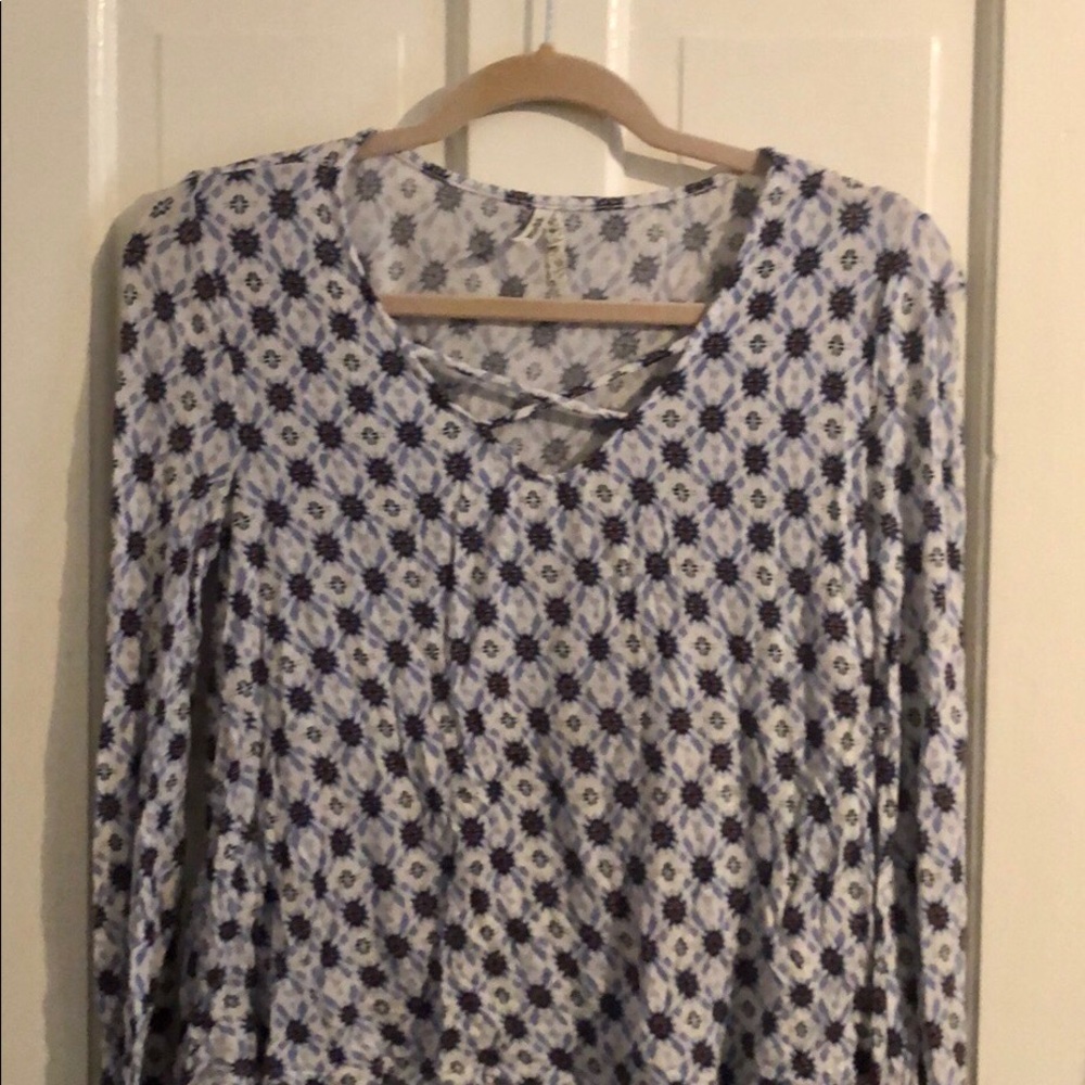 Mudd Front-cross flowy shirt